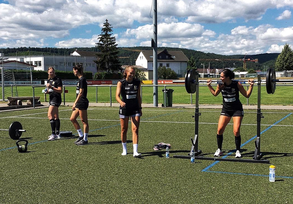 Handballer beim Mannschaftstraining